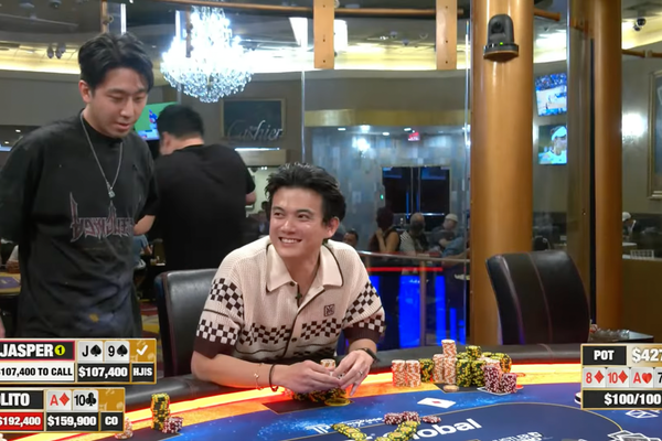 Player shows key card and leaves table while bluffing in $535K pot on HCL