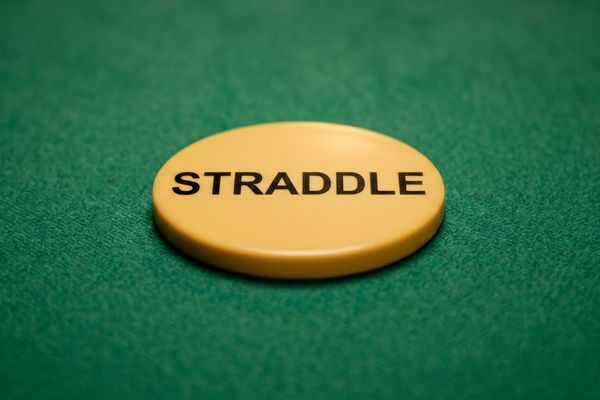 Lee Jones: Formalizing the social contract of straddles