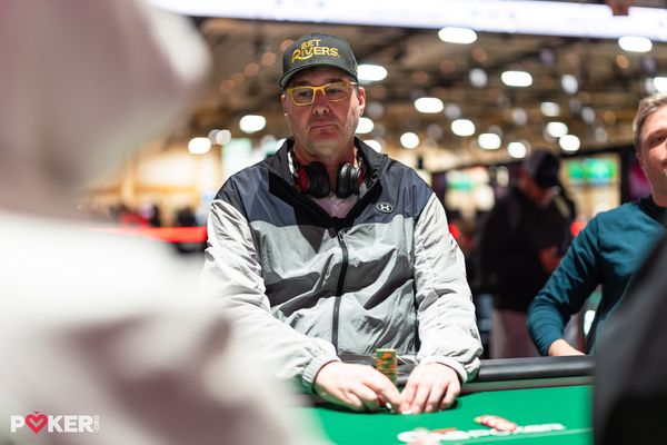 Bad beats push Hellmuth off record-extending WSOP final table
